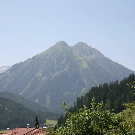 Ferienwohnung Haus Montana Elbigenalp Exterior foto